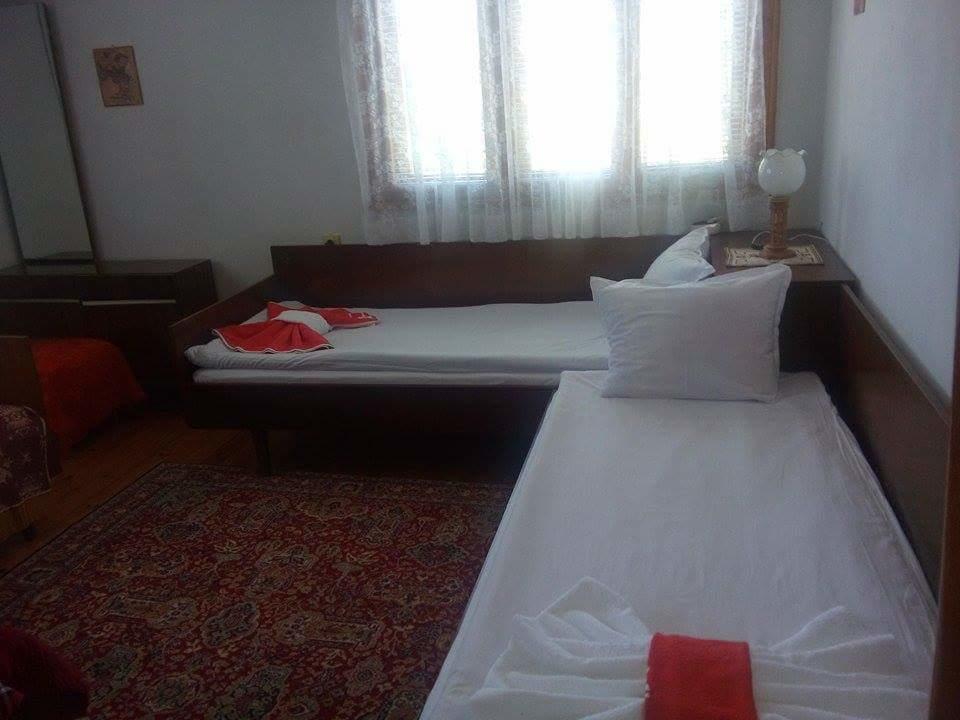 Guest House Ahp Mala Tsŭrkva Exteriör bild