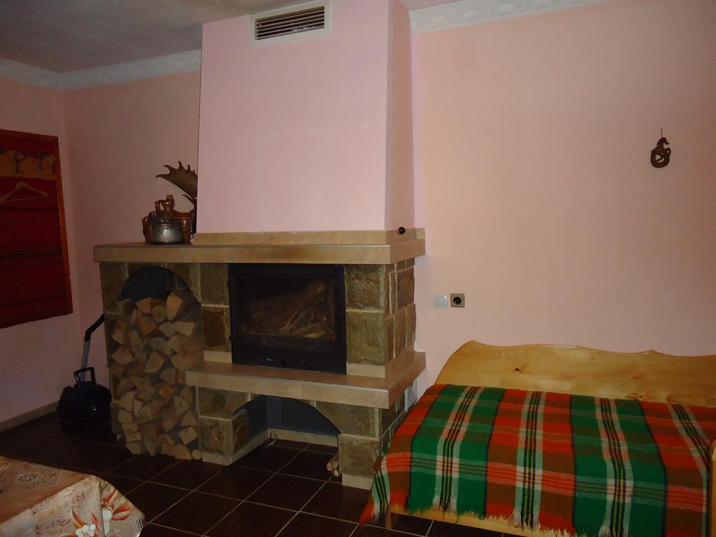 Guest House Ahp Mala Tsŭrkva Rum bild