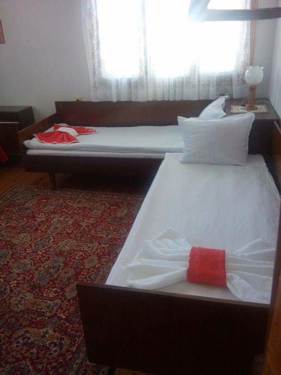 Guest House Ahp Mala Tsŭrkva Rum bild
