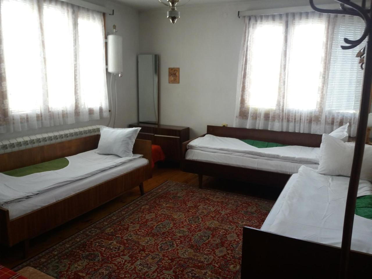 Guest House Ahp Mala Tsŭrkva Exteriör bild